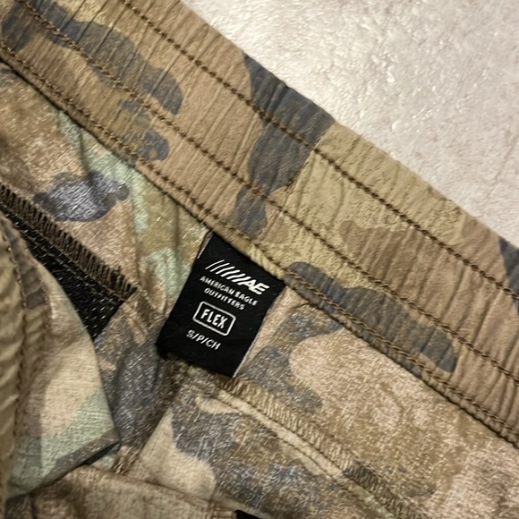 American eagle Camo Joggers Men’s Size Small - Picture 3 of 6